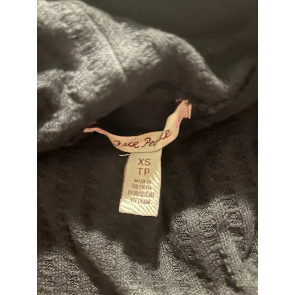 Free People Womens XS Long Black Split‎ Back Long Sleeve MSRP $88 100%Cotton